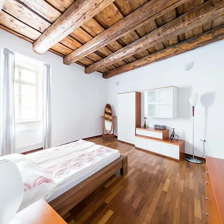 Boheme Old Town Square Apartment *
